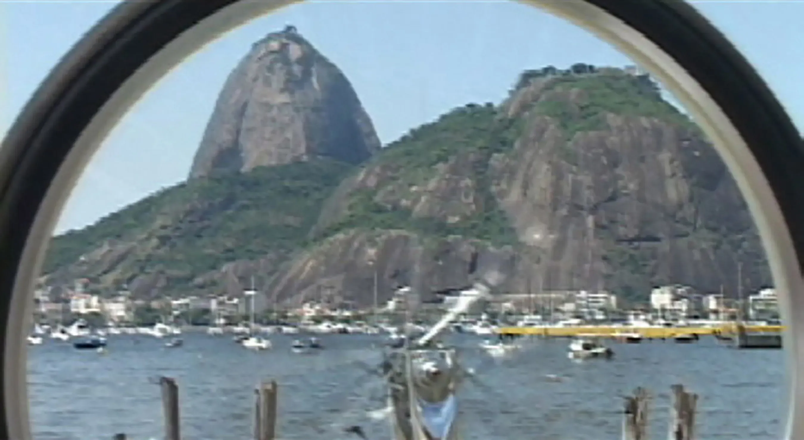 Katia Maciel — Rio ready-made, 2011