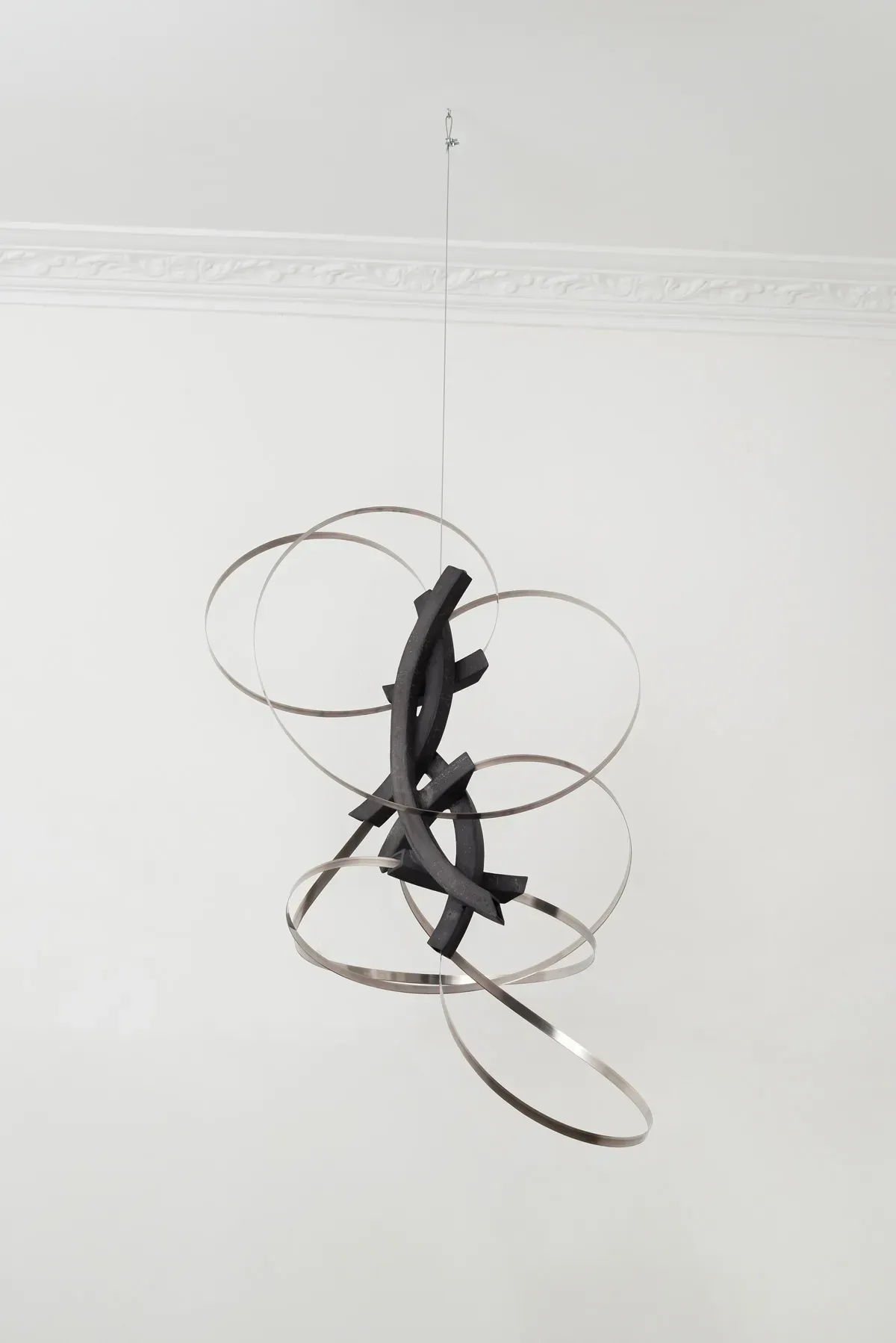 Ana Holck — Suspensos II, 2024