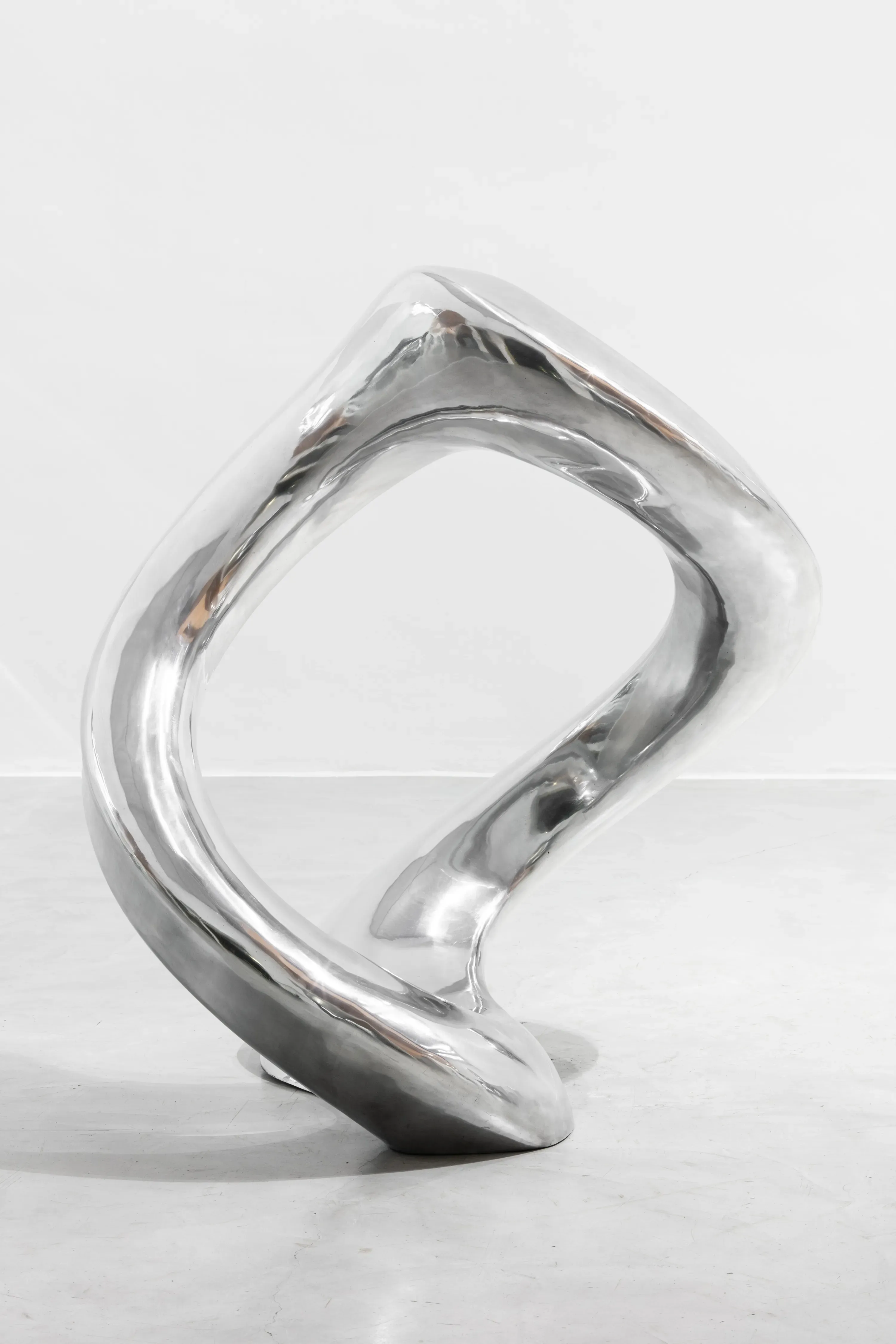 Rizza — Bézier II, 2025