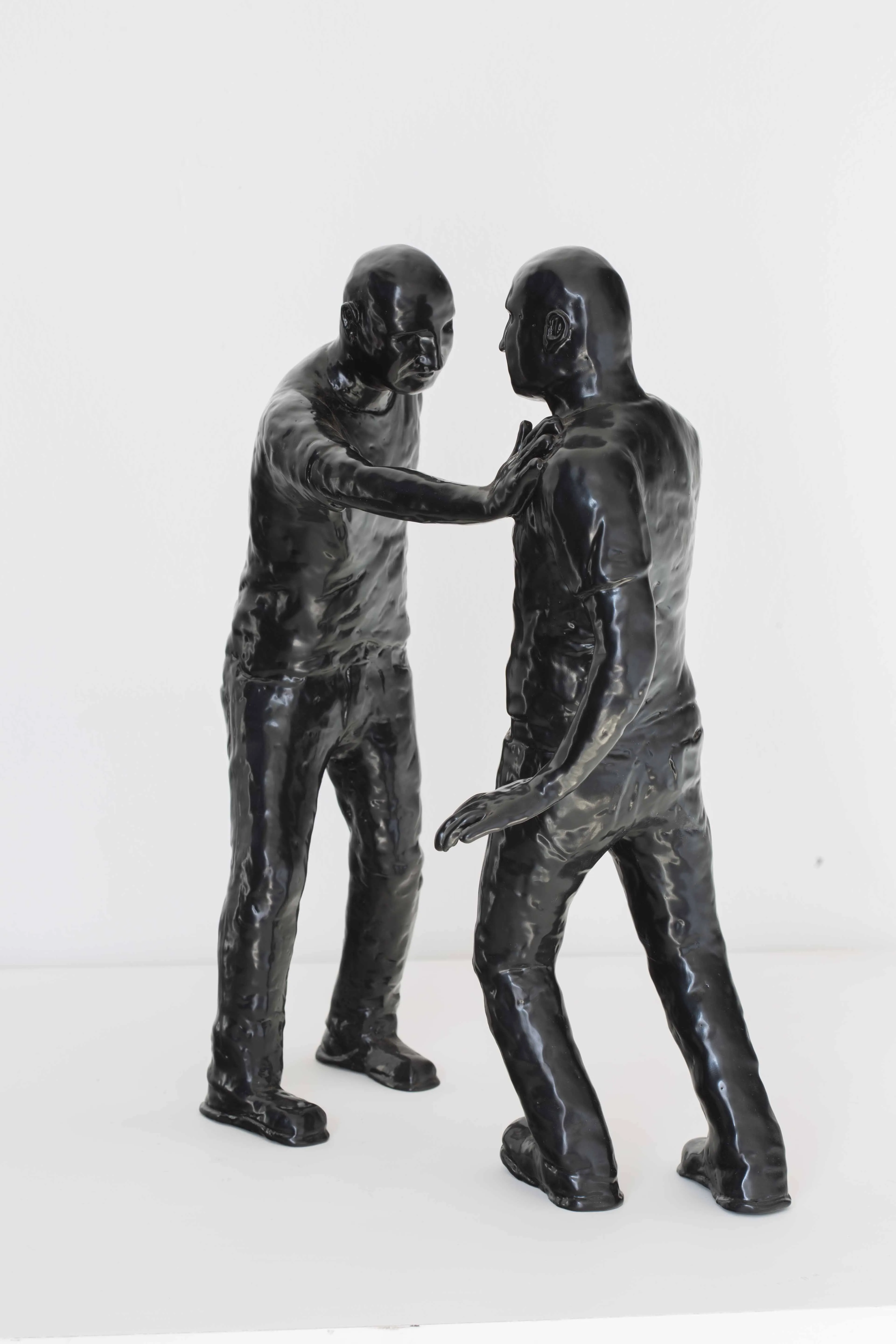 Gustavo Rezende — Dois homens em pé, 2014